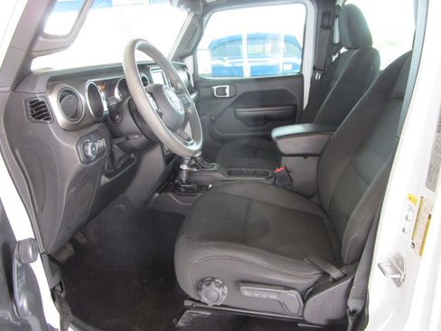 Used 2019 Jeep Wrangler Unlimited Sport AWD/4WD image 18