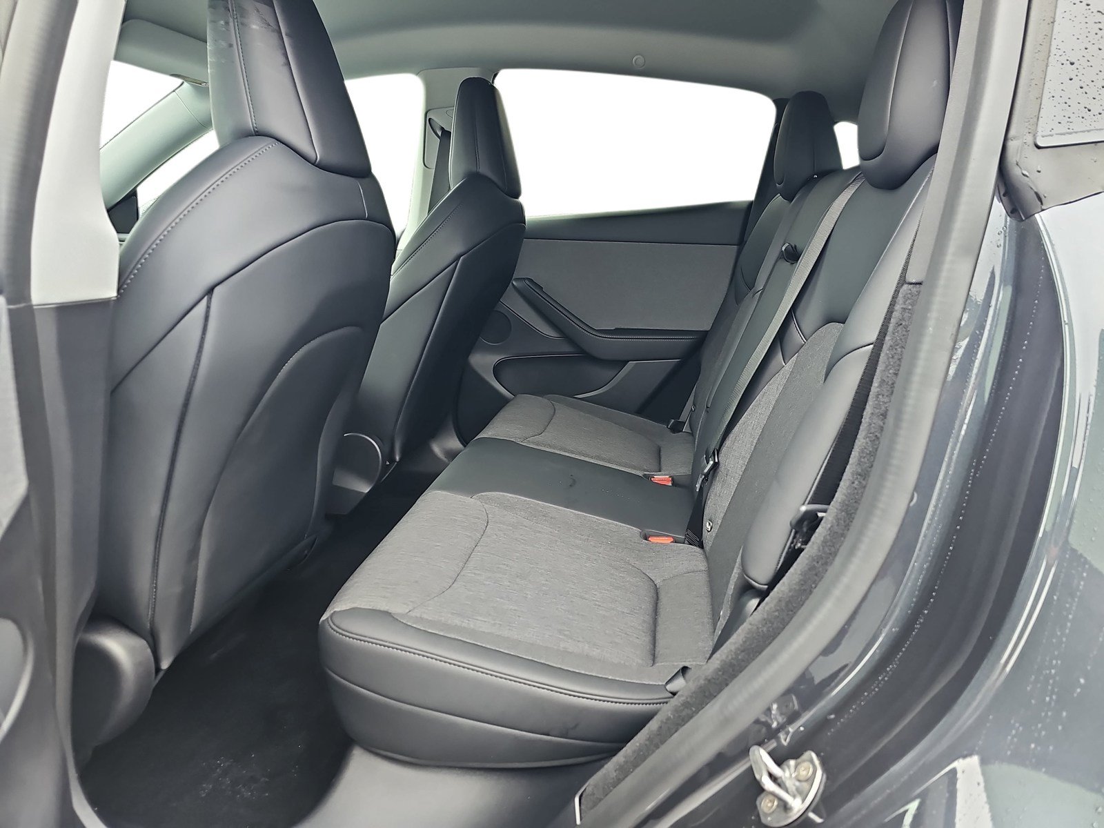 Used 2026 Tesla Model Y 2WD image 11