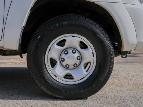 Used 2007 Toyota Tacoma PreRunner RWD image 5