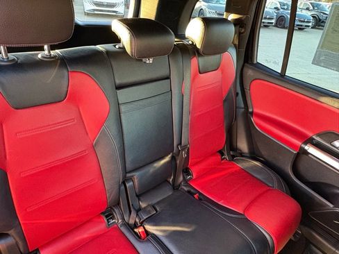 Used 2021 Mercedes-Benz GLB 250 GLB 250 image 40