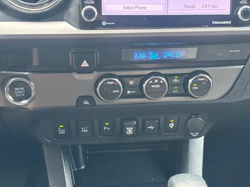 Used 2022 Toyota Tacoma TRD Sport w/ Technology Package RWD image 27
