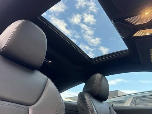 Used 2021 BMW 430i Coupe w/ M Sport Package RWD image 16