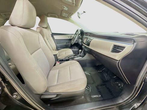 Used 2014 Toyota Corolla LE FWD image 29