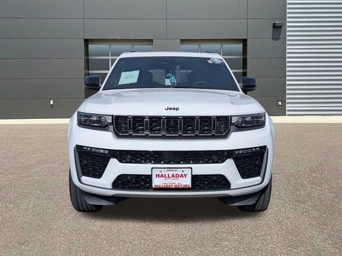 Used 2026 Jeep Grand Cherokee L Limited AWD/4WD image 2