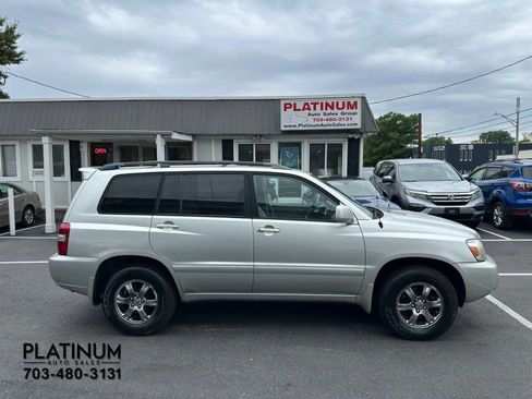 Used 2007 Toyota Highlander Sport AWD/4WD image 2