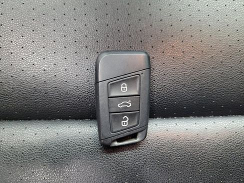 Used 2020 Volkswagen Atlas SE FWD image 32