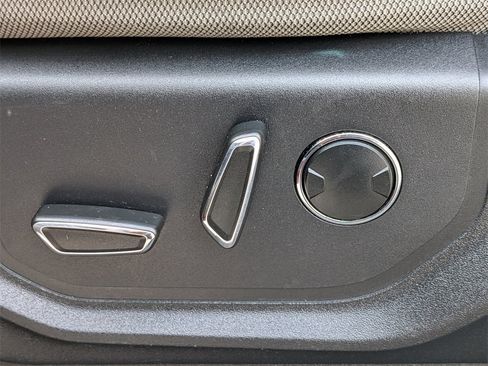 Used 2016 Ford F150 XLT w/ Equipment Group 302A Luxury image 19