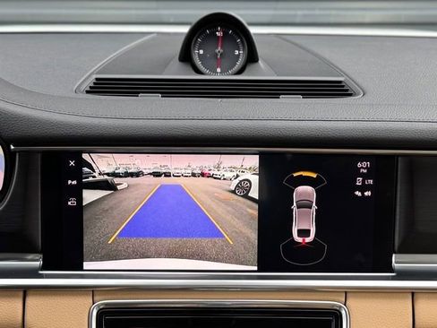 Certified 2023 Porsche Panamera Platinum Edition RWD image 28