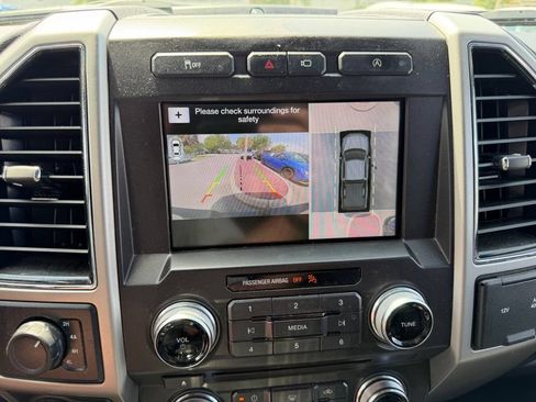 Used 2018 Ford F150 Lariat w/ Equipment Group 502A Luxury AWD/4WD image 31