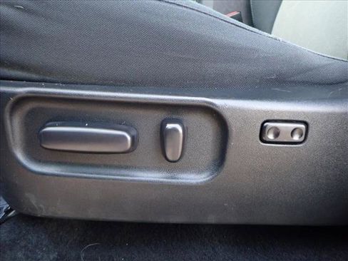 Used 2020 Toyota Tacoma TRD Off-Road image 11