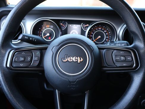 Used 2019 Jeep Wrangler Unlimited Sport AWD/4WD image 12