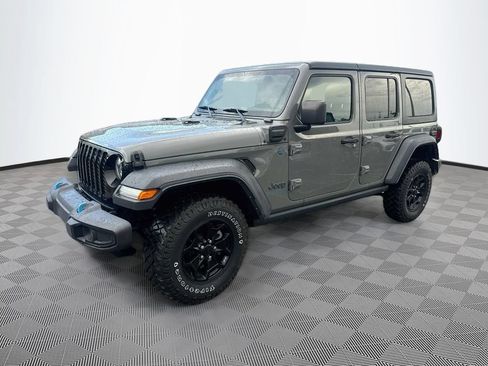 Used 2023 Jeep Wrangler Unlimited AWD/4WD image 2