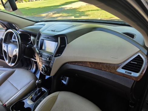 Used 2018 Hyundai Santa Fe Sport FWD image 30