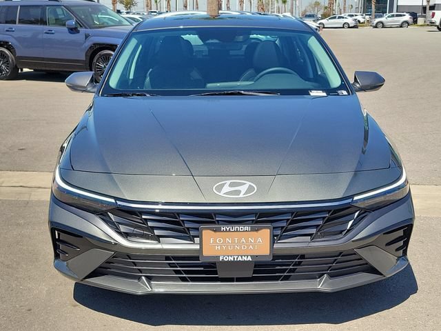New 2026 Hyundai Elantra Limited FWD image 32