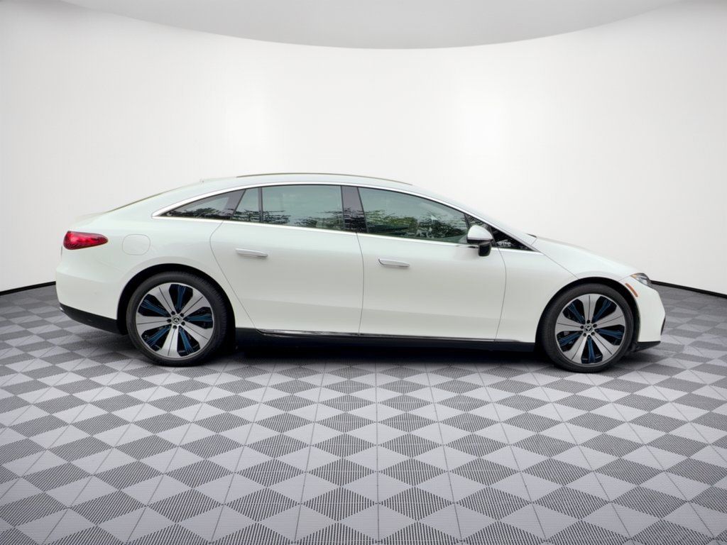 Used 2022 Mercedes-Benz EQS 450+ Sedan image 8