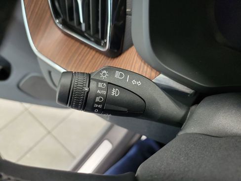 Used 2023 Volvo XC60 B6 Ultimate w/ Climate Package AWD/4WD image 45