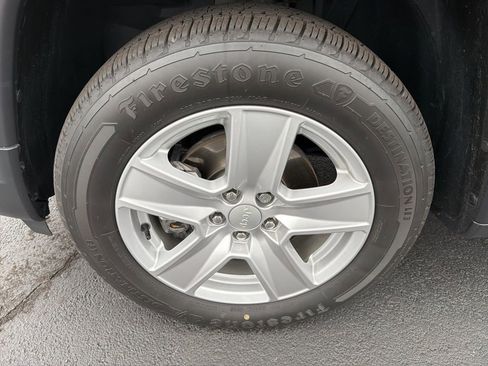 Used 2022 Jeep Compass Latitude w/ Sun and Sound Group image 10