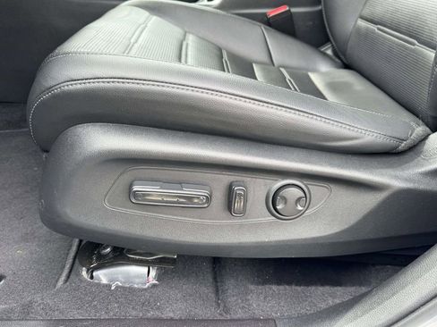 Used 2025 Honda CR-V EX-L image 19