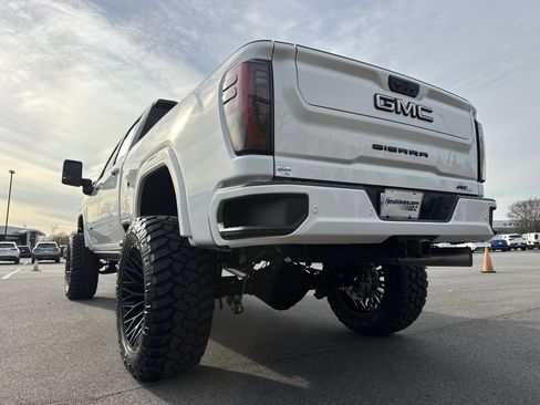 New 2026 GMC Sierra 2500 AT4 w/ AT4 Premium Plus Package image 8
