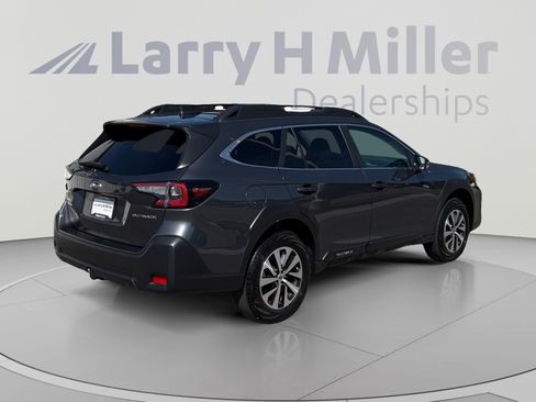 Certified 2025 Subaru Outback Premium AWD/4WD image 5