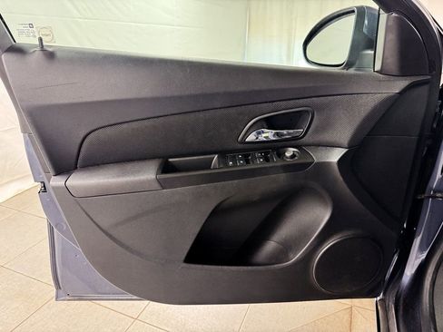 Used 2014 Chevrolet Cruze LT FWD image 14