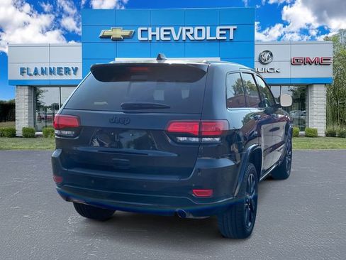 Used 2018 Jeep Grand Cherokee Altitude AWD/4WD image 5