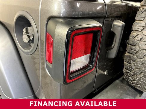 Used 2018 Jeep Wrangler Sport AWD/4WD image 23