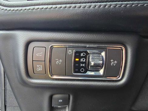 Used 2021 Lincoln Nautilus Reserve w/ Monochromatic Package image 18