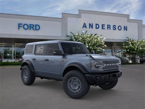 New 2025 Ford Bronco Badlands image 7
