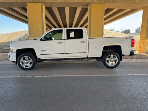 Used 2015 Chevrolet Silverado 2500 High Country w/ Duramax Plus Package image 6