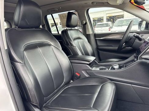 Used 2024 Jeep Grand Cherokee Limited AWD/4WD image 14