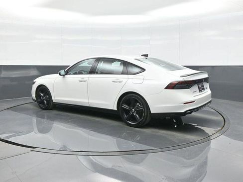 Used 2025 Honda Accord Sport image 5