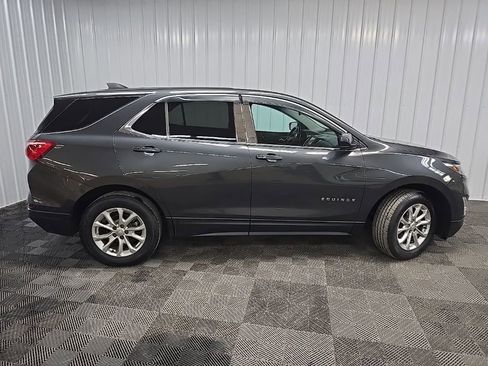 Used 2018 Chevrolet Equinox LT image 2