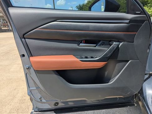 Used 2025 MAZDA CX-50 Meridian Edition w/ Weather Package image 16