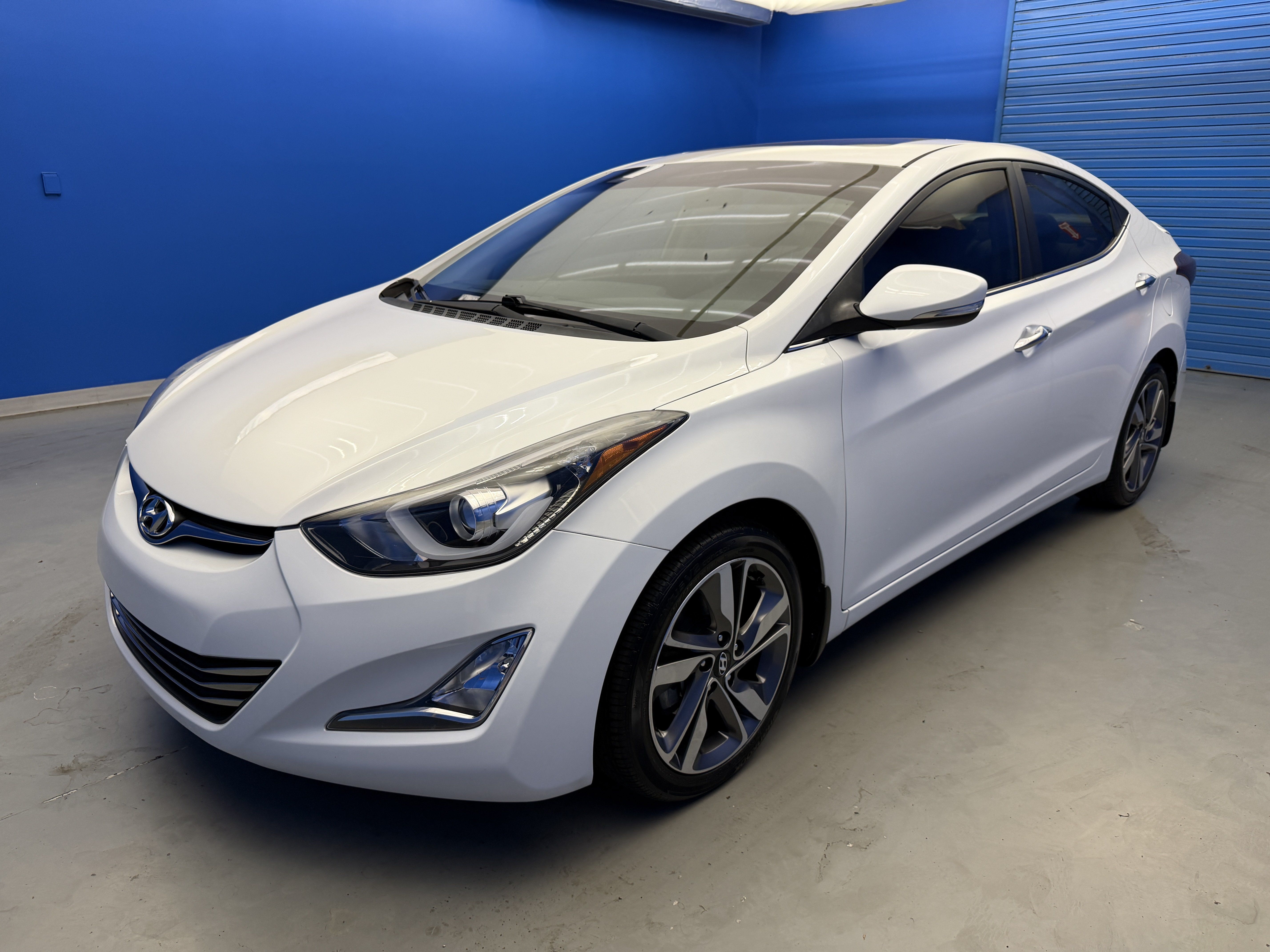 Used 2016 Hyundai Elantra Limited w/ Option Group 04 FWD image 4
