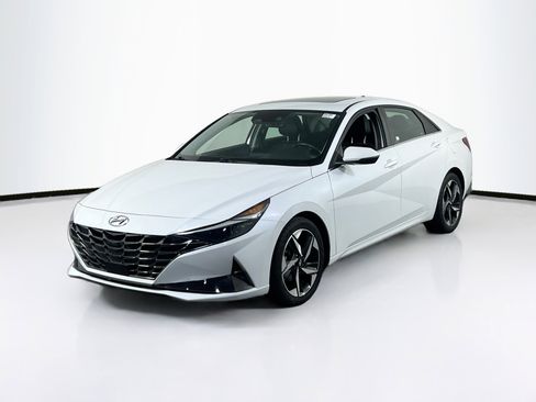 Used 2021 Hyundai Elantra Limited image 1