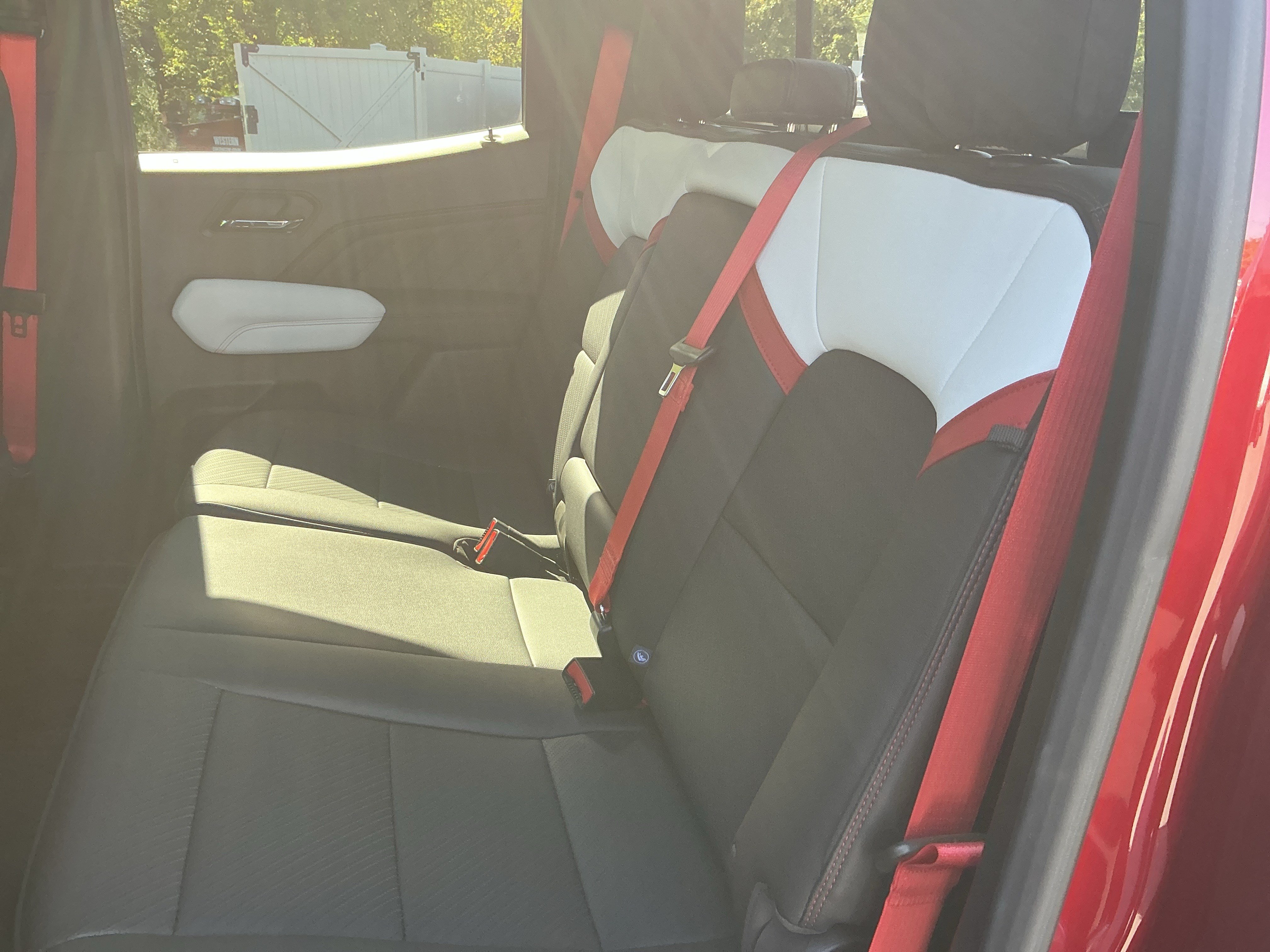 Used 2024 GMC Canyon AT4X AWD/4WD image 21