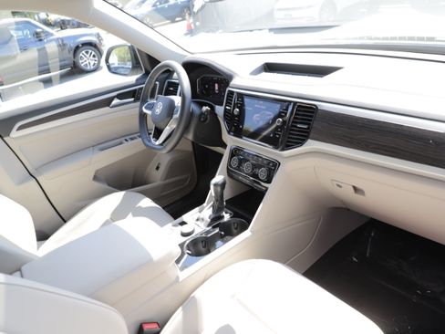 Used 2023 Volkswagen Atlas SE AWD/4WD image 13