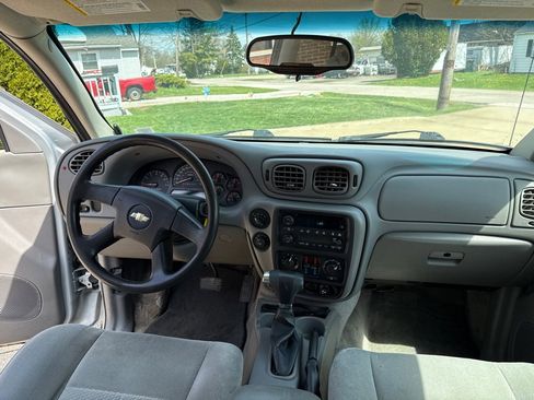 Used 2008 Chevrolet TrailBlazer LS image 9
