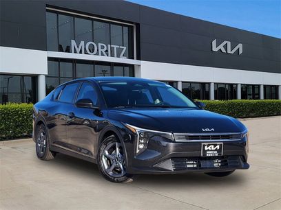 New 2025 Kia K4 LXS