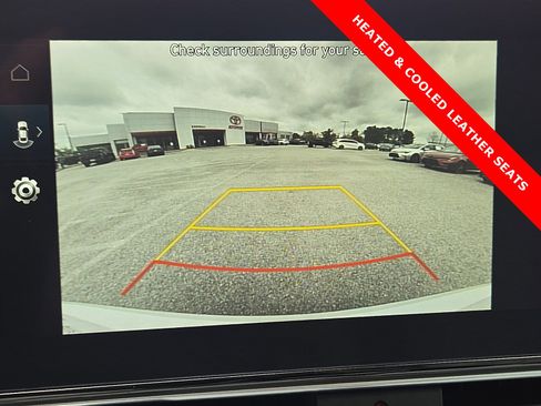 Used 2024 Hyundai Elantra Limited FWD image 18