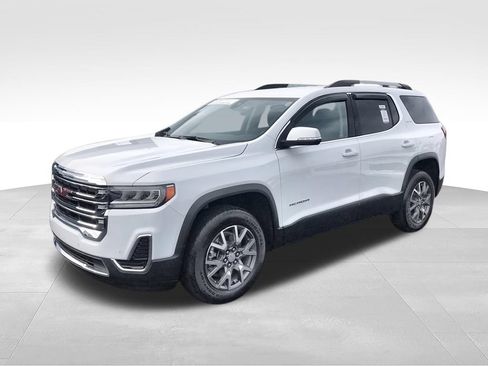 Used 2023 GMC Acadia SLE w/ Driver Convenience Package FWD image 4