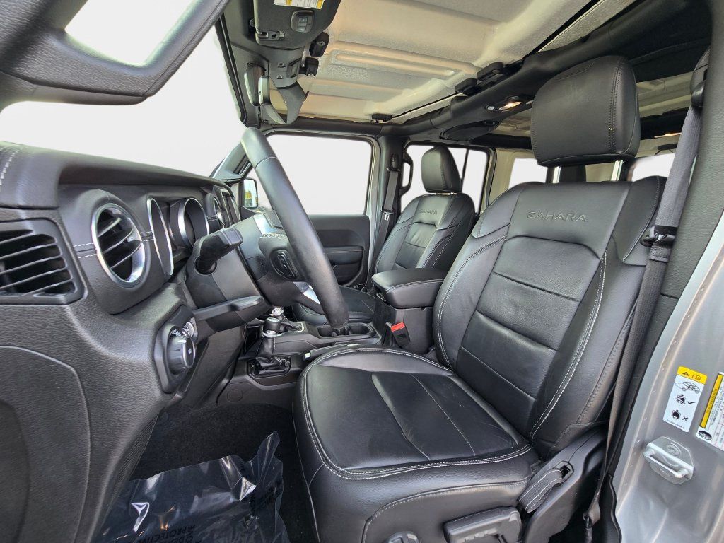 Used 2018 Jeep Wrangler Unlimited Sahara AWD/4WD image 18