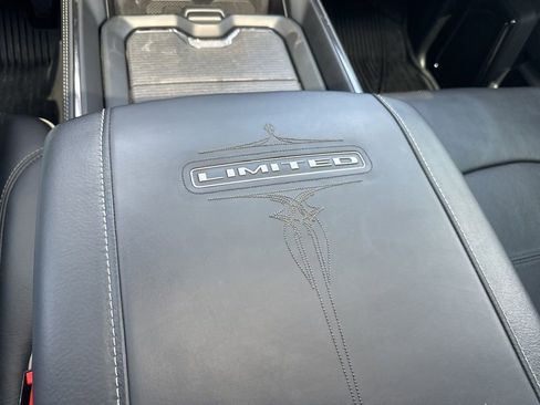 Used 2024 RAM 3500 Limited AWD/4WD image 17