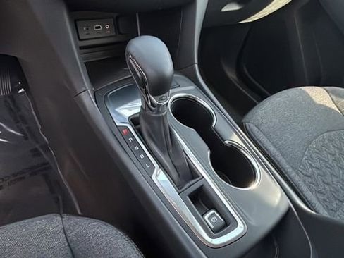 Used 2024 Chevrolet Equinox LT FWD image 29