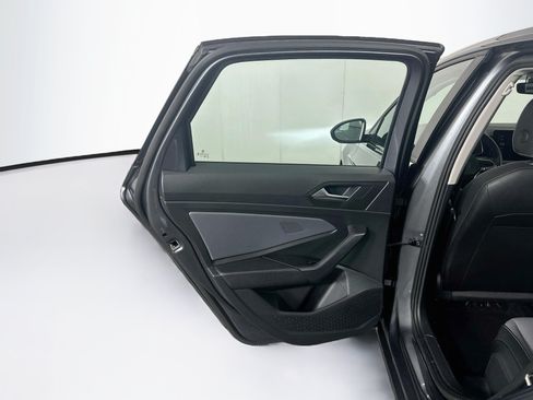 Used 2025 Volkswagen Jetta SE FWD image 26