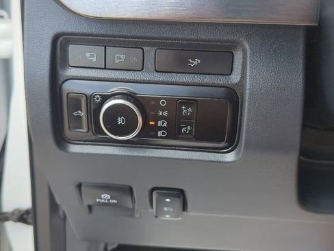 Used 2023 Ford F350 Lariat w/ Lariat Ultimate Package AWD/4WD image 37