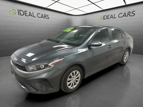 Used 2024 Kia Forte LX FWD image 1