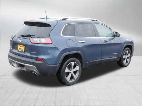 Used 2019 Jeep Cherokee Limited w/ Trailer Tow Group AWD/4WD image 7