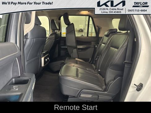 Used 2024 Ford Expedition Max XLT image 11